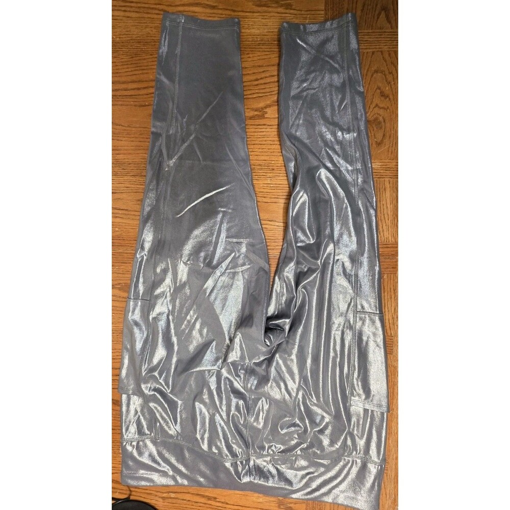 NWT Cato Live Well Lifestyle Silver Metallic Leggings Plus Size 22/24 - Picture 2 of 11